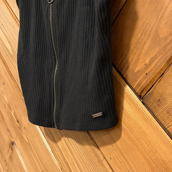 Hollister Black Zipper Tank Top Size M - Picture 2 of 4